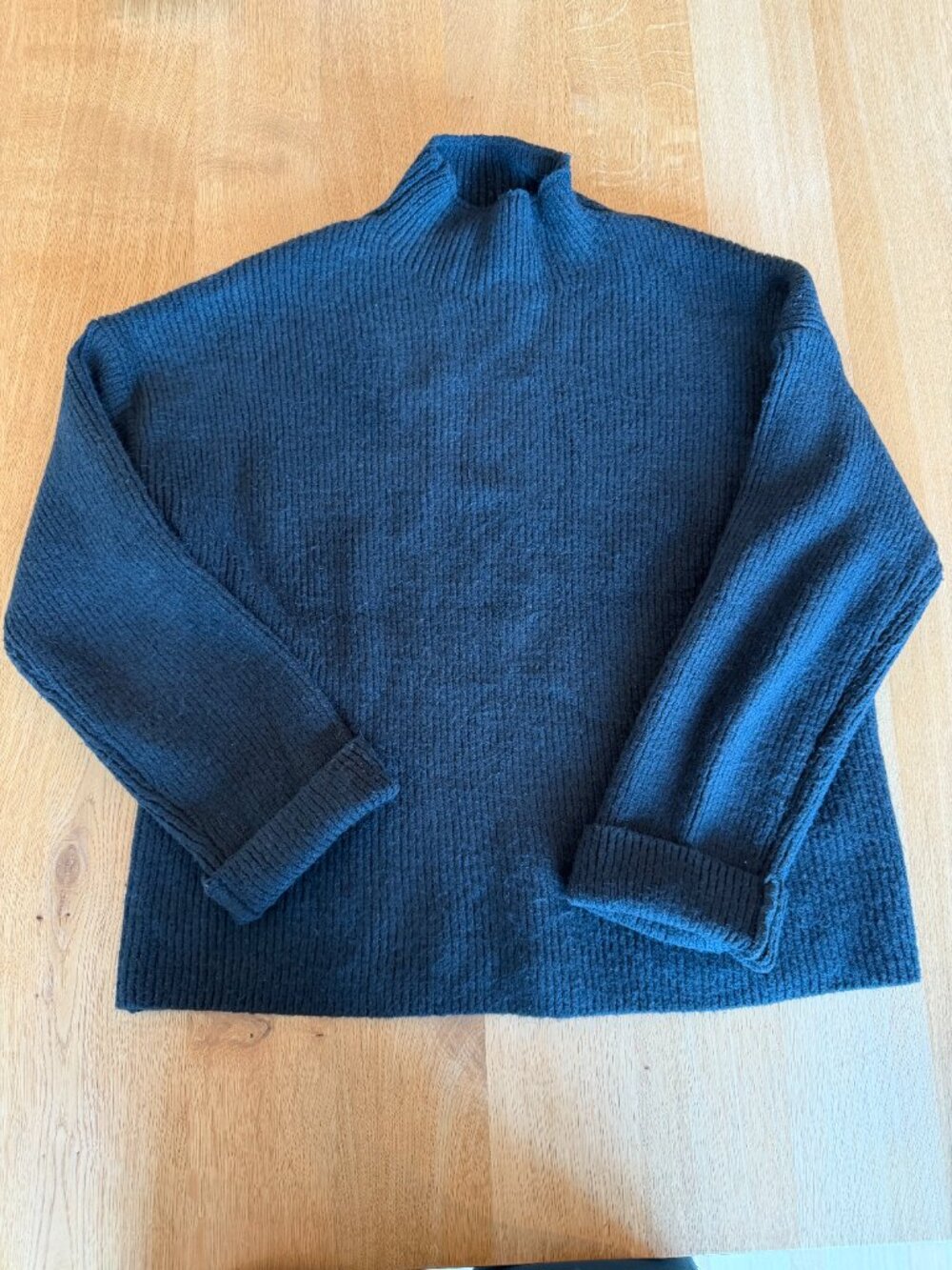 Abercrombie & Fitch Black Mock Neck Sweater Size Small